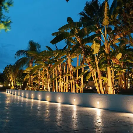 Emesh Boutique 4*