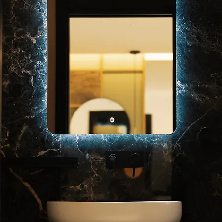 Emesh Boutique 4*