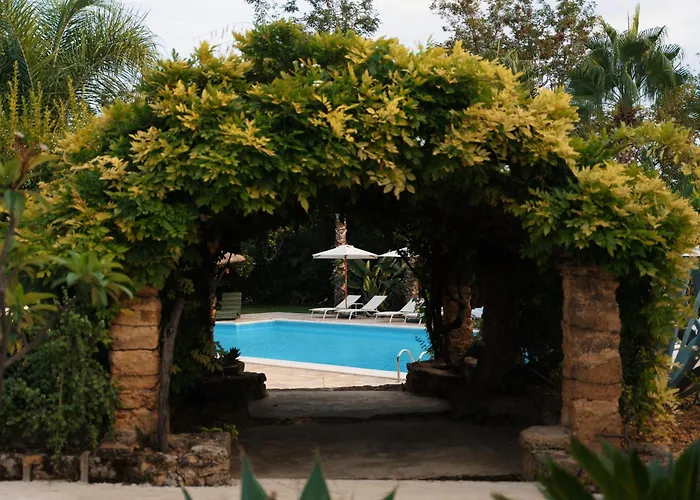 Emesh Boutique Bed & Breakfast 4*