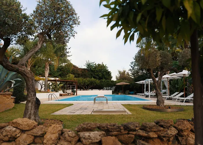 Bed & Breakfast Emesh Boutique 4*